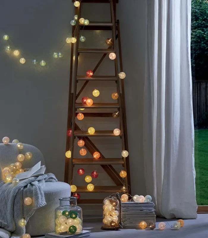 Décorations Led|Cocktail Scandinave Guirlande lumineuse boules blanches et bleues