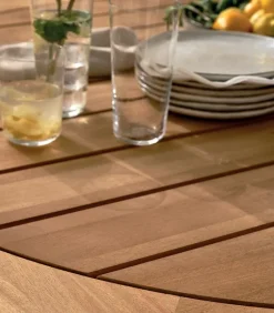 Découvrez Nos Meubles En Teck|Tables De Jardin|Cocktail Scandinave Table de jardin ronde en teck MARIWA
